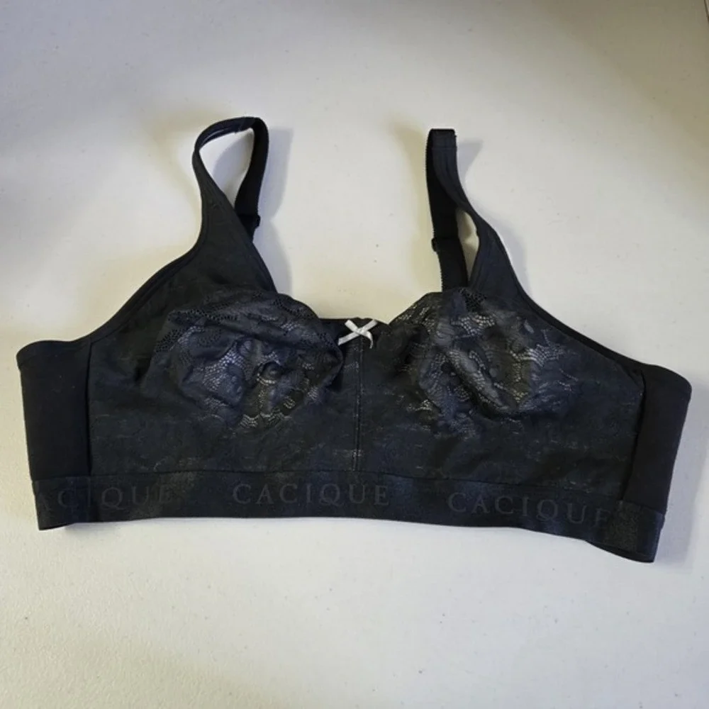 Cacique Women Bra 42C Black Floral Unlined Wireless Lace Adjustable Straps